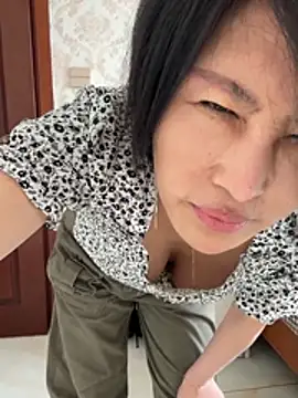 luckybaby666999 在線直播表演