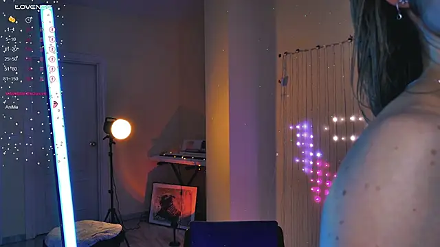 Arielle__03 Show in webcam