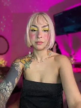 Cinamoonn Adlı Modelin Canlı XXX Sohbeti