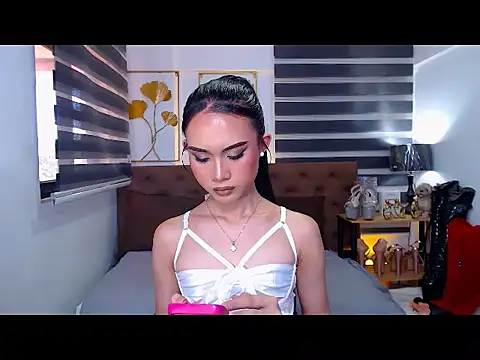 JuicyCockThea Adlı Modelin Canlı XXX Sohbeti
