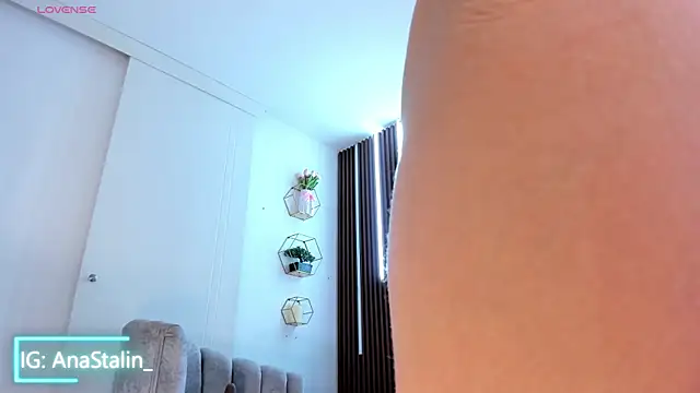 AnaStalin_のライブXXXチャット