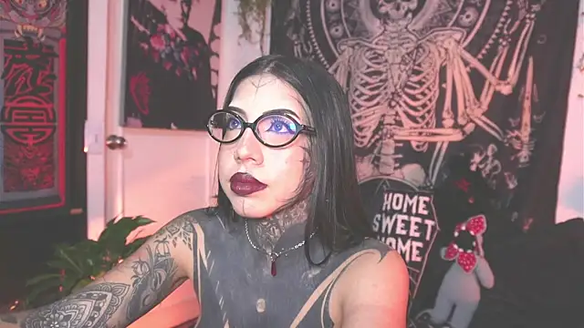 Dalia_Vorhees Adlı Modelin Canlı XXX Sohbeti