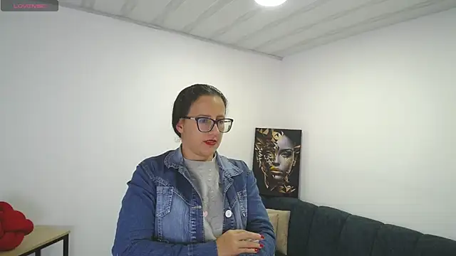 Živý XXX chat sara_marrisson