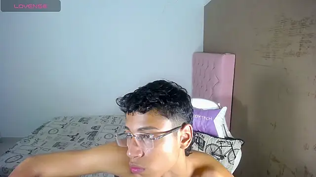 Im_david02 Adlı Modelin Canlı XXX Sohbeti