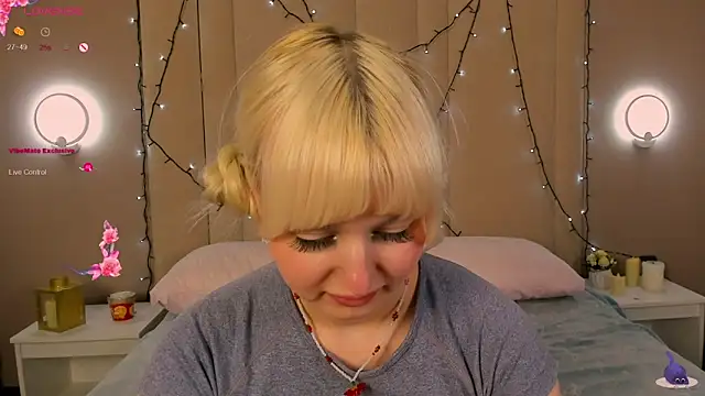 XXX chat uživo modela AdeleSilvy
