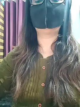 Aishwaryaa_69's Live XXX Chat