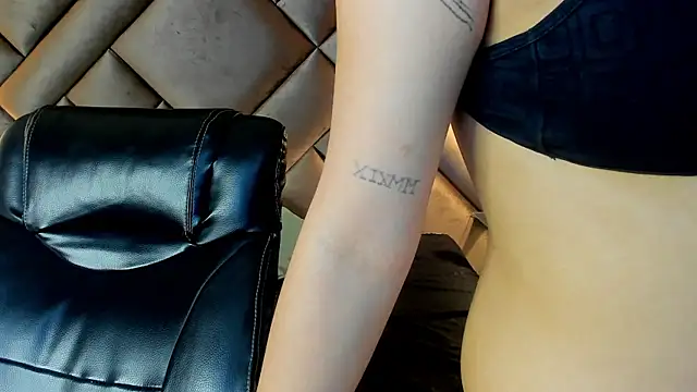 Rache_Roth's Live XXX Chat