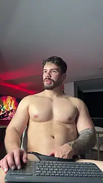 XXX chat uživo modela Valenthino_Salvatore