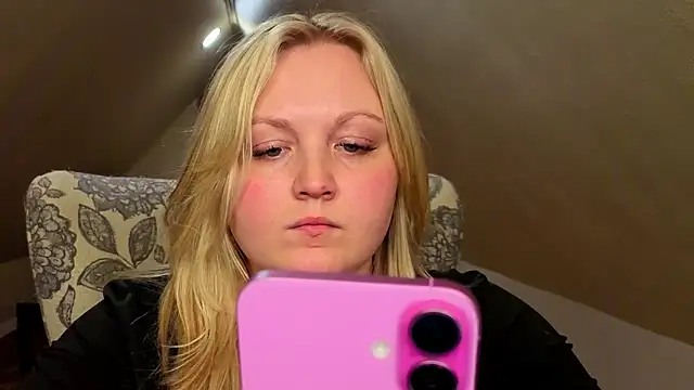 PhatAssBlond's Webcam Show