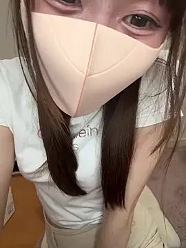 momo_mm Adlı Modelin Canlı XXX Sohbeti
