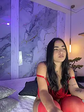 Lenna_s Chat XXX live