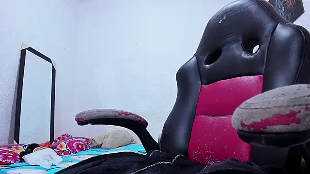 XXX chat uživo modela soffycarter1