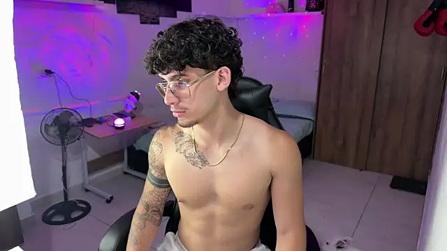 Kisan_Smith's Live XXX Chat