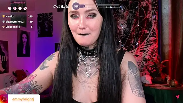 Emmybrightj_ élő XXX-chatje