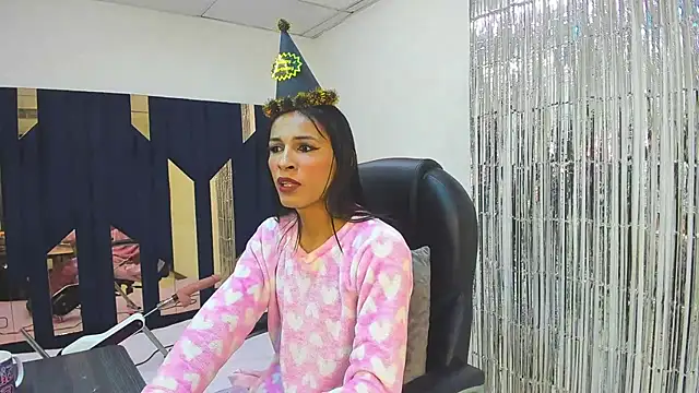 دردشة Aisha_hotts777 الجنسية المباشرة