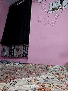 HotyNishakaur Adlı Modelin Canlı XXX Sohbeti