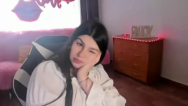 KisaModeln Live XXX chat
