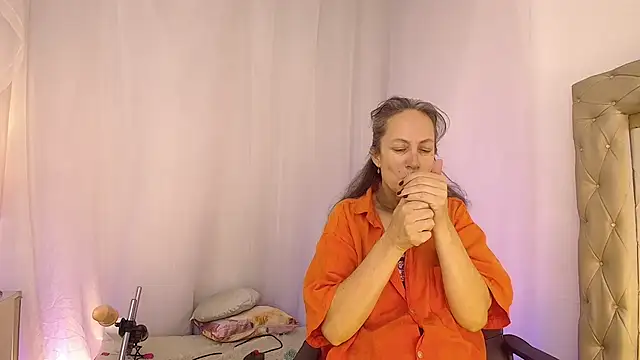laurasofia45: онлайн-секс-чат