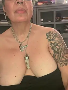 dieseldame1313 webkamerás műsora