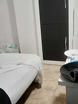 wolf113r Live XXX-Chat