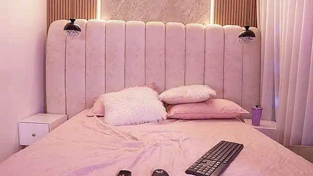 emyli_sw_'s Webcam Show