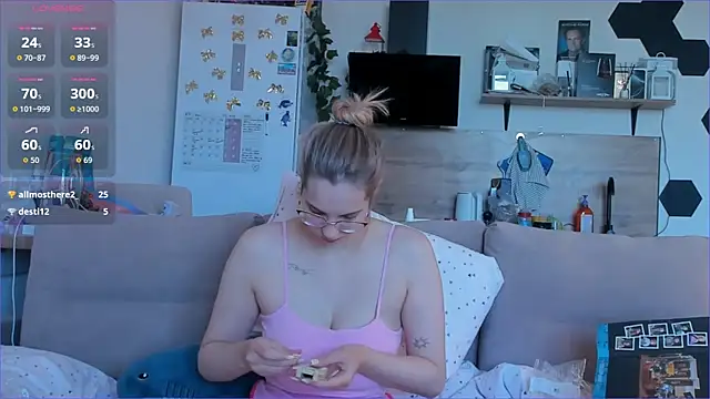 Hot__K Chat XXX live