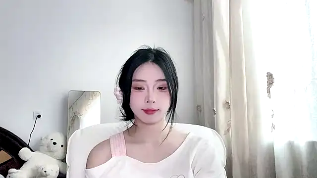 yiyibaby2026 Show Webcam