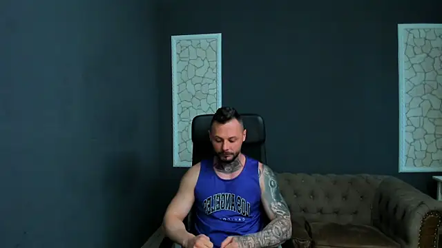 XXX chat uživo modela BrianHunts