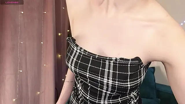 XXX chat uživo modela jenny_bunny_