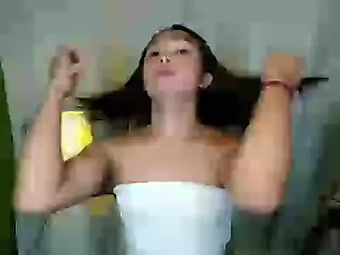 TsCyra_foxxx Pertunjukan Webcam