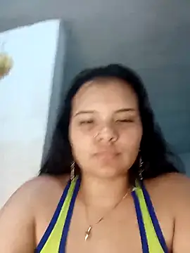 Emily_Rouse23 élő XXX-chatje