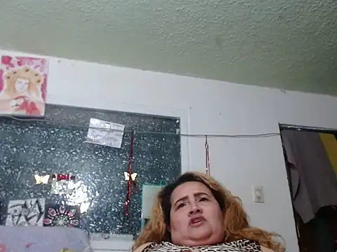 Perla1981-- Adlı Modelin Canlı XXX Sohbeti