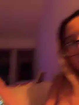 saliha_pinky_'s Webcam Show
