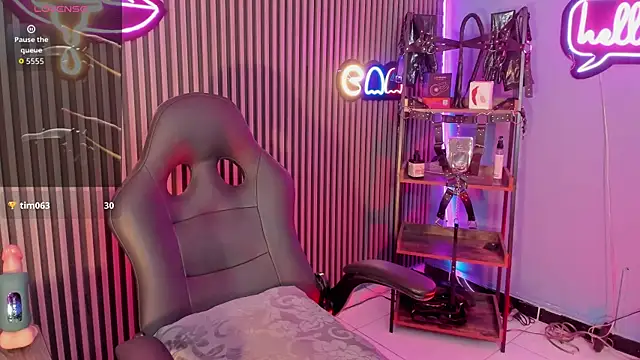 Maximoking26 Show Webcam