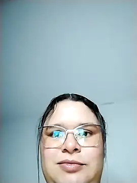 SamanthaStonee Adlı Modelin Canlı XXX Sohbeti