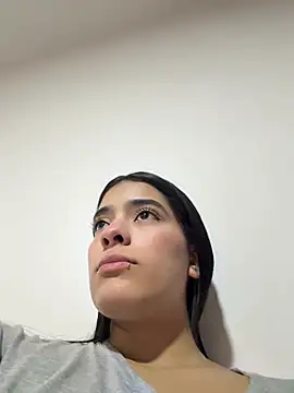 Isaa-queen live XXX chat