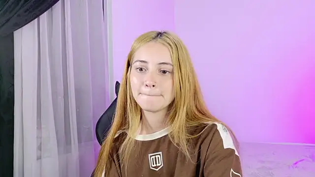 annie_mora Adlı Modelin Canlı XXX Sohbeti