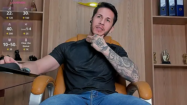 Pokazy przed kamerką – George_Diesell