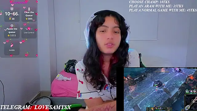 Lovelyamyy élő XXX-chatje