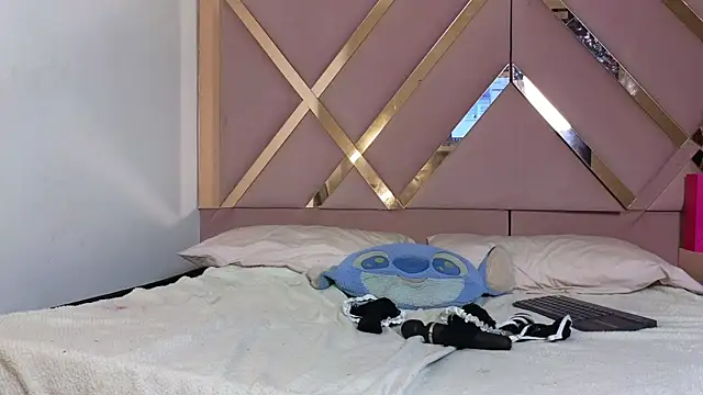 Sophia_moo_: απευθείας συνομιλία ΧΧΧ