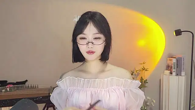 Pinkgirl520 现场XXX聊天