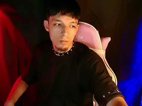 Show modela dark_men1 na web-kameri