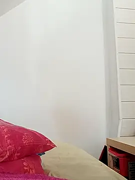JOHANNA9MOI02 Adlı Modelin Canlı XXX Sohbeti