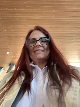 NataKitten Adlı Modelin Canlı XXX Sohbeti