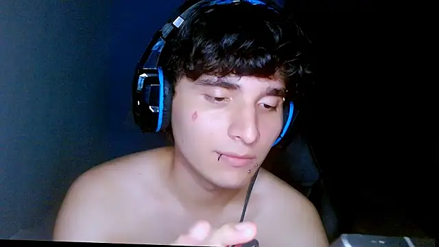 suggarboy69's Live XXX Chat