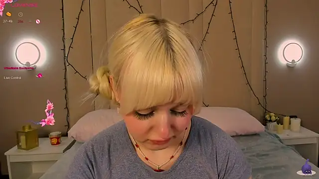 XXX chat uživo modela AdeleSilvy