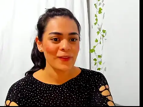 Chat XXX en directo de Antonella_Gomez22