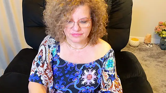 maggiemilff: απευθείας συνομιλία ΧΧΧ