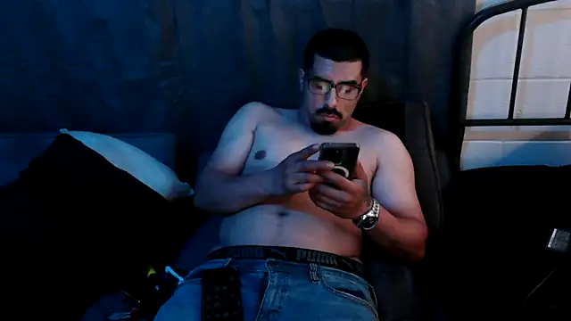 Chat XXX en directo de k1oudE