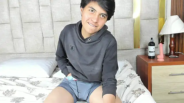 Show modela JassonMuller na web-kameri